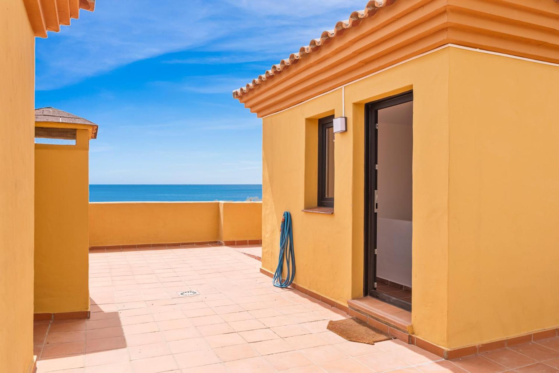 Sky And Sea Estepona Penthouse Exterior foto